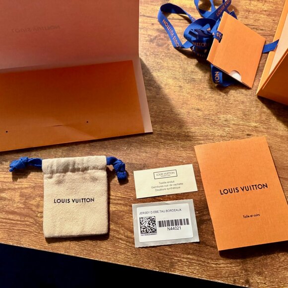 Louis Vuitton Jersey tote bag in Damier Ebene canvas with Bordeaux-colored - Picture 8 of 8